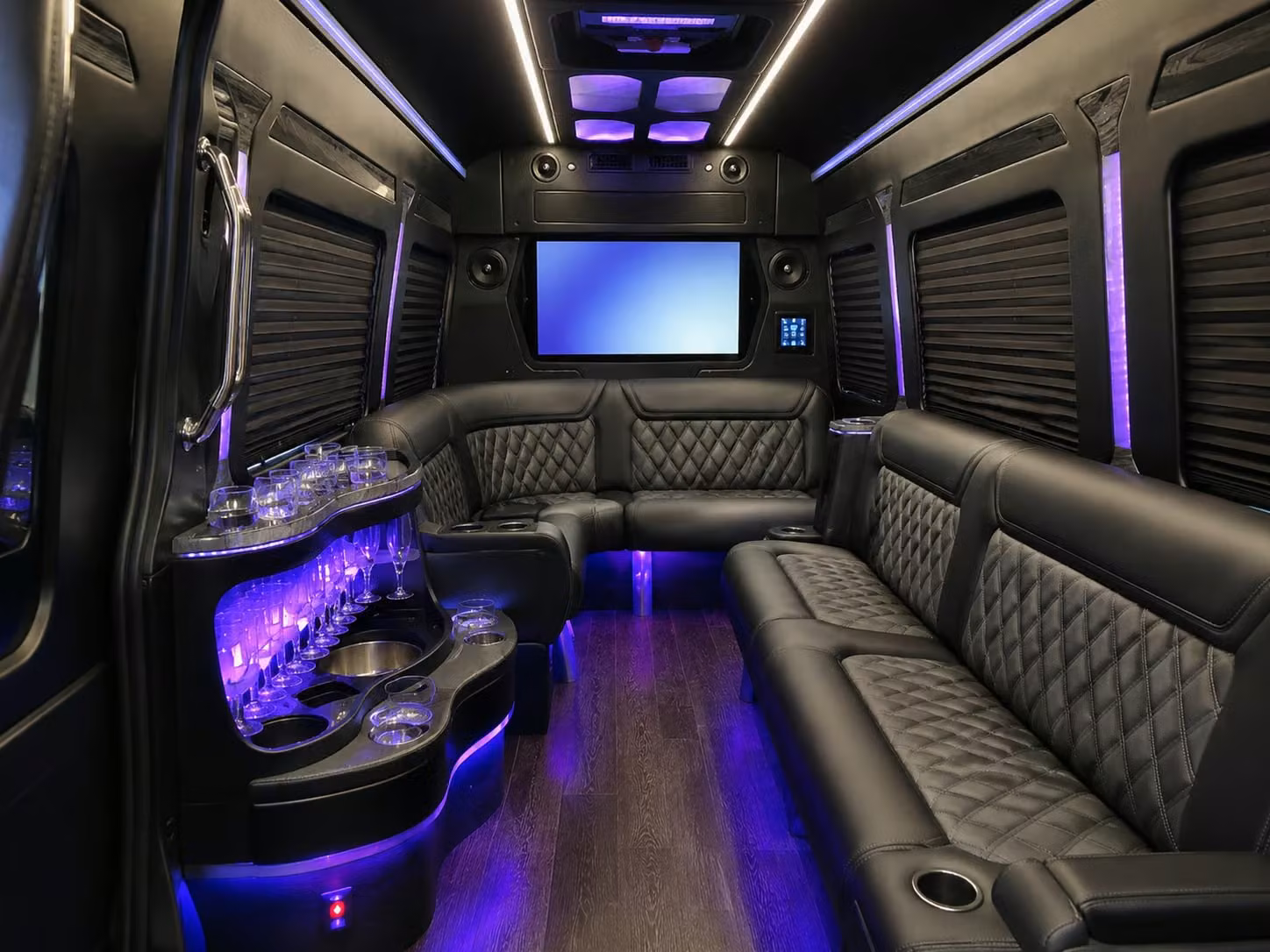 we help you compare school field trip and sports team buses in mission